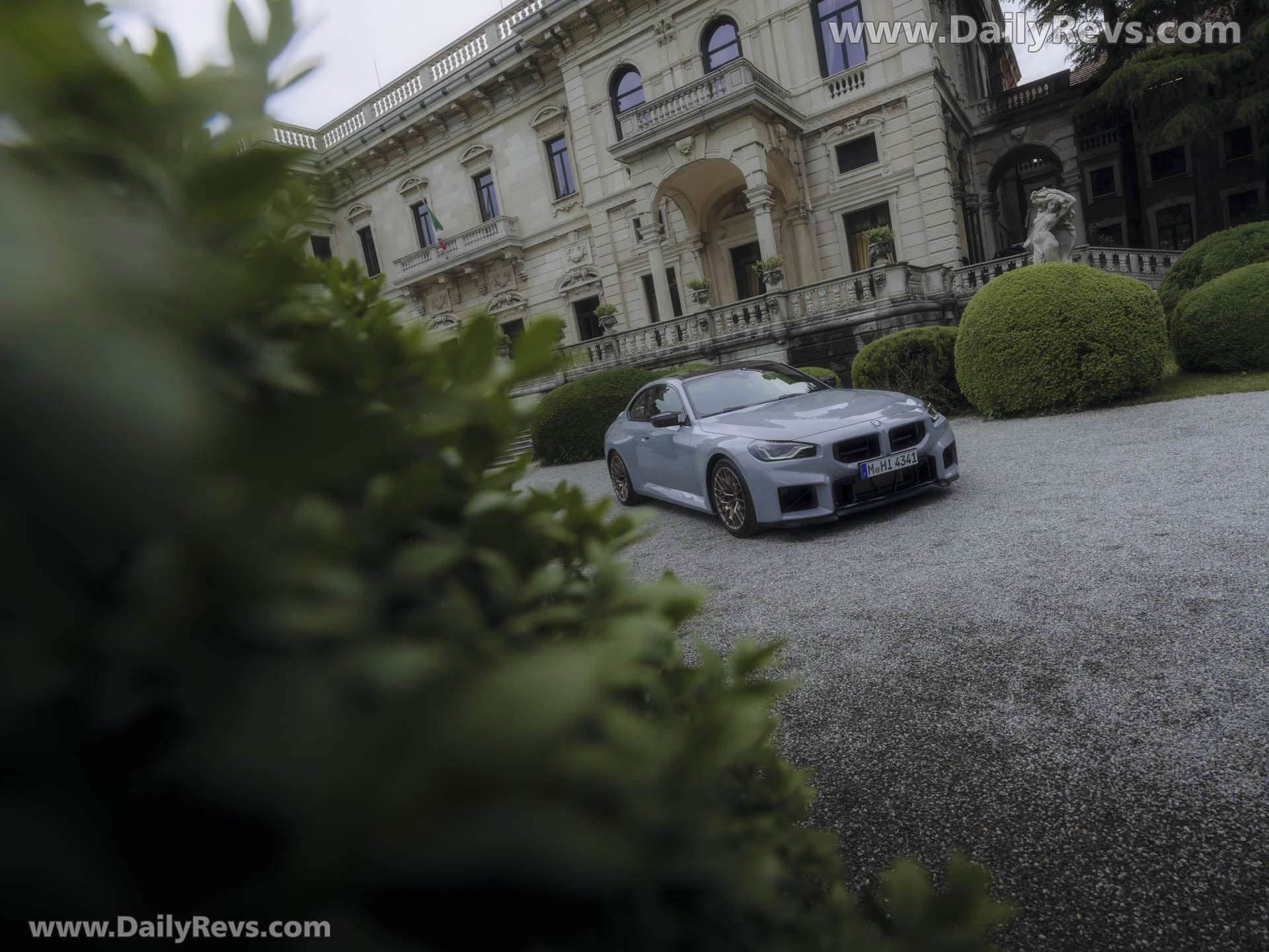 2027 BMW M2 CS G87 Front View