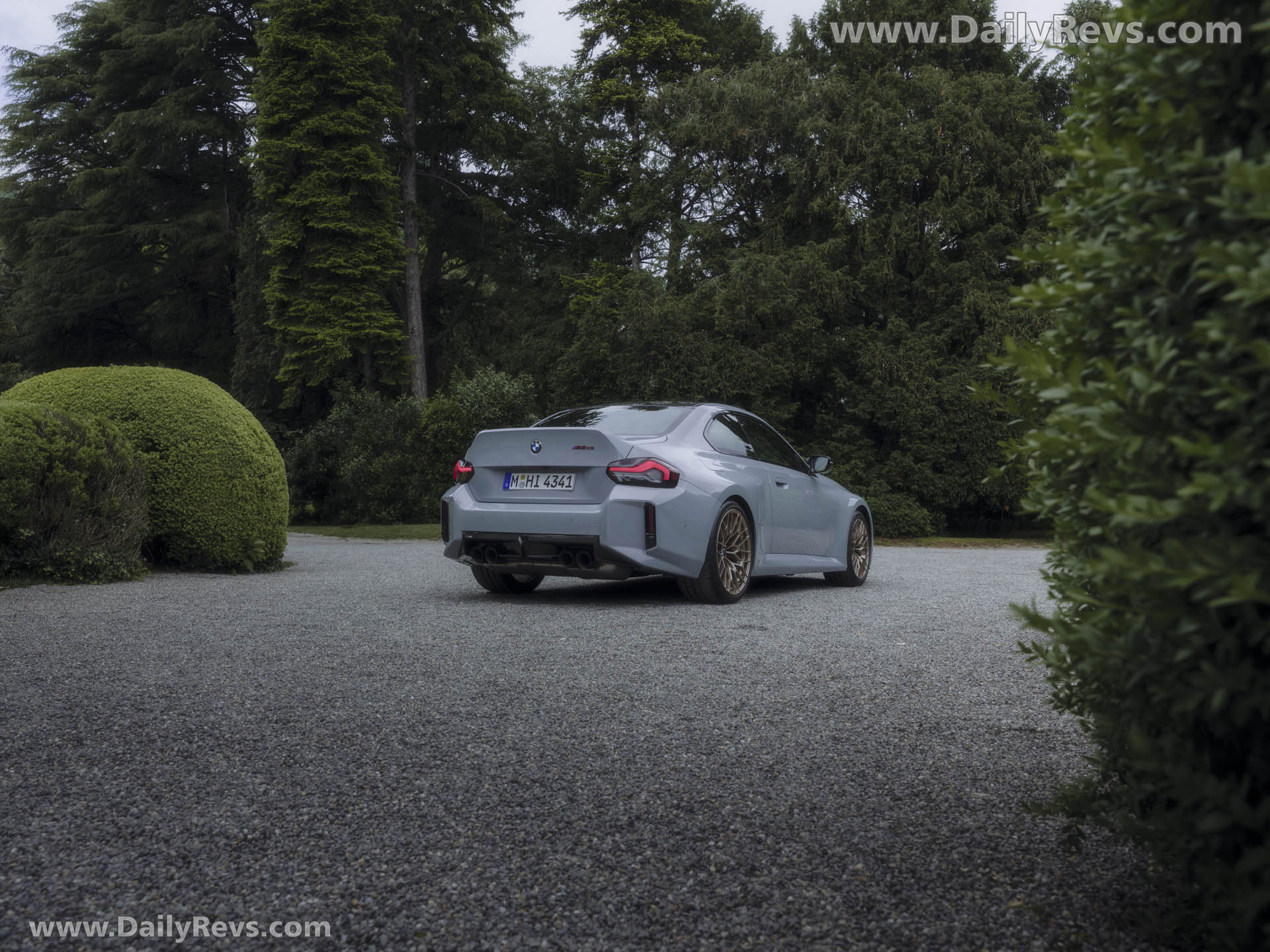 2027 BMW M2 CS G87 Front View