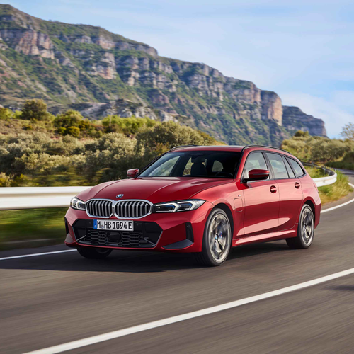 2025 BMW 3 Series Touring G21 Front View