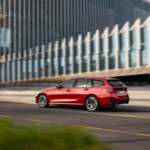 2025 BMW 3 Series Touring G21 Front View