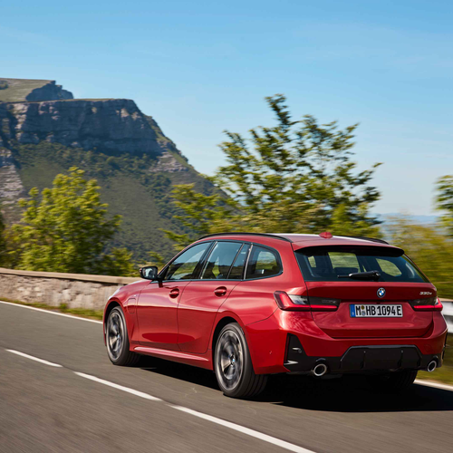 2025 BMW 3 Series Touring G21 Front View