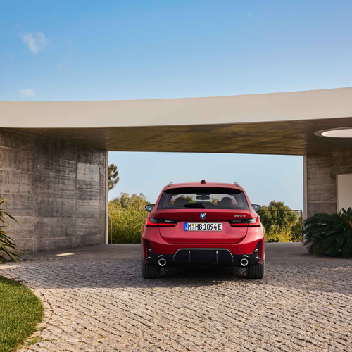 2025 BMW 3 Series Touring G21 Front View