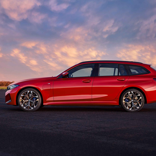 2025 BMW 3 Series Touring G21 Front View