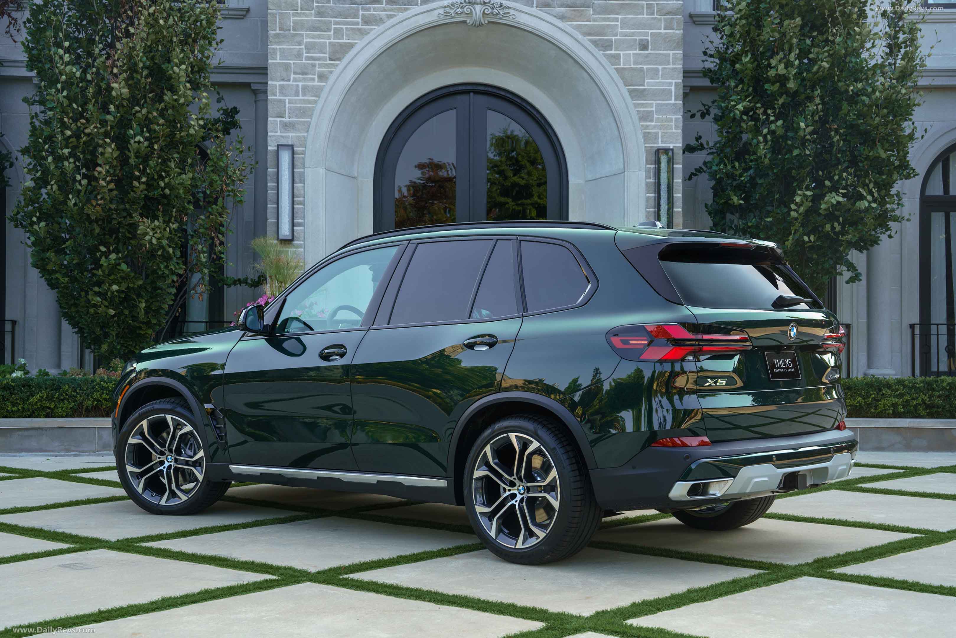 2026 BMW X5 Edition 25 Jahre Front View