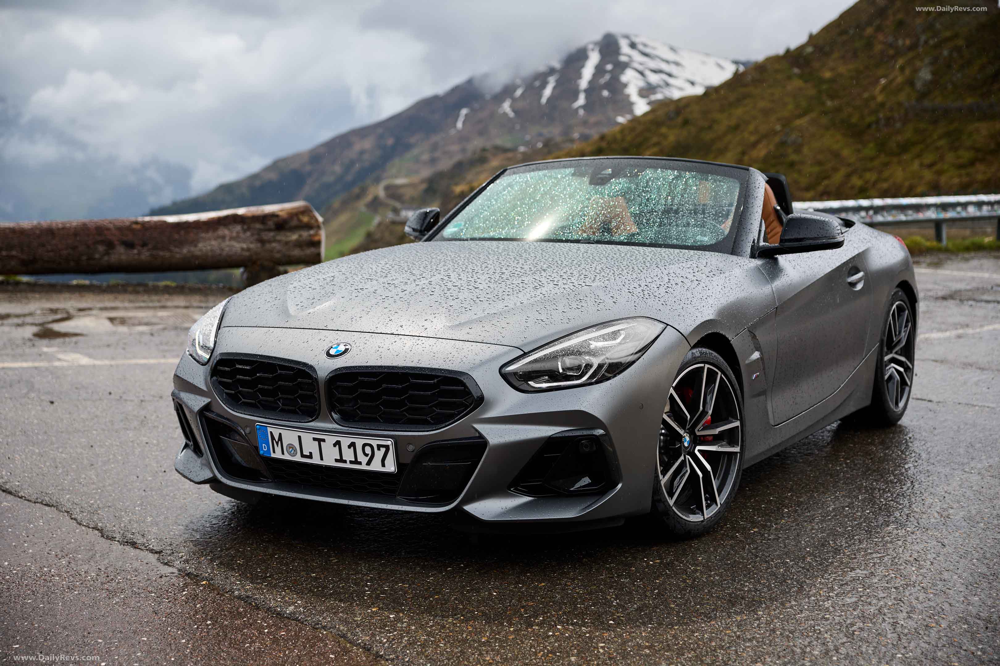 2026 BMW Z4 M40i Pure Impulse Front View