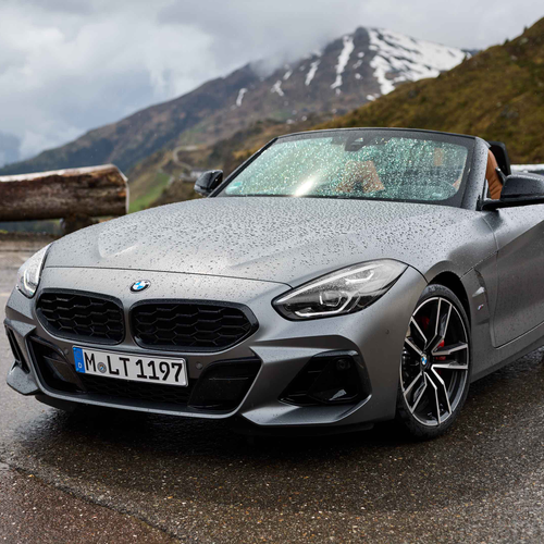 2026 BMW Z4 M40i Pure Impulse Front View