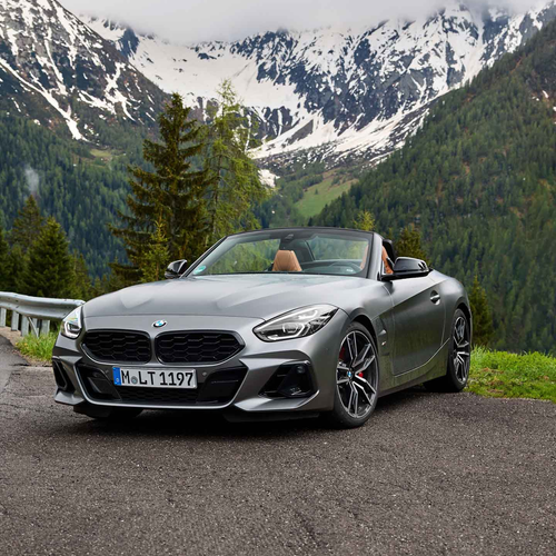 2026 BMW Z4 M40i Pure Impulse Front View