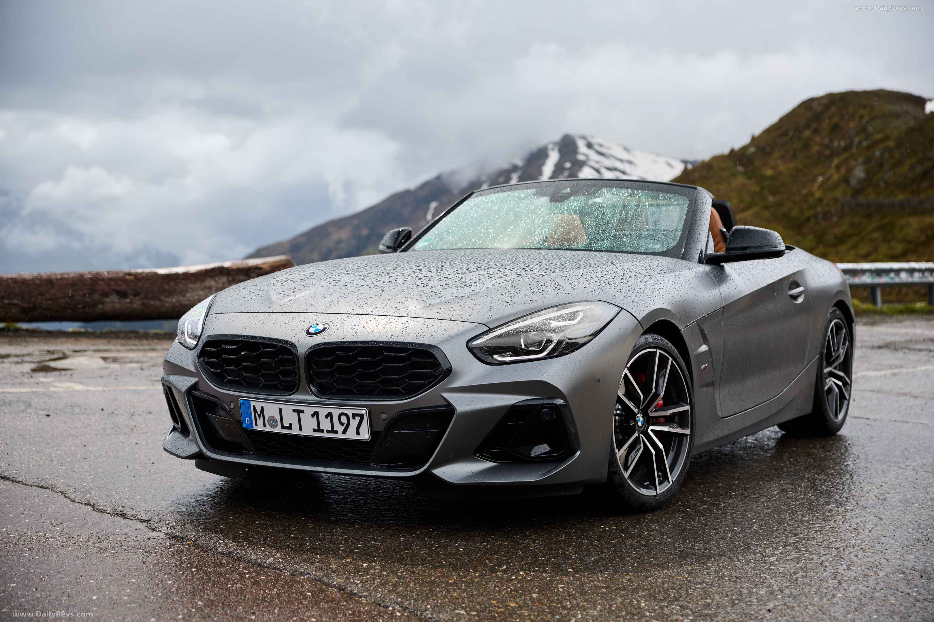 2026 BMW Z4 M40i Pure Impulse Front View