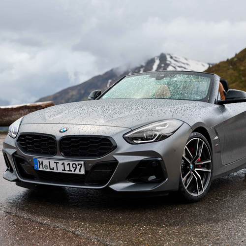 2026 BMW Z4 M40i Pure Impulse Front View