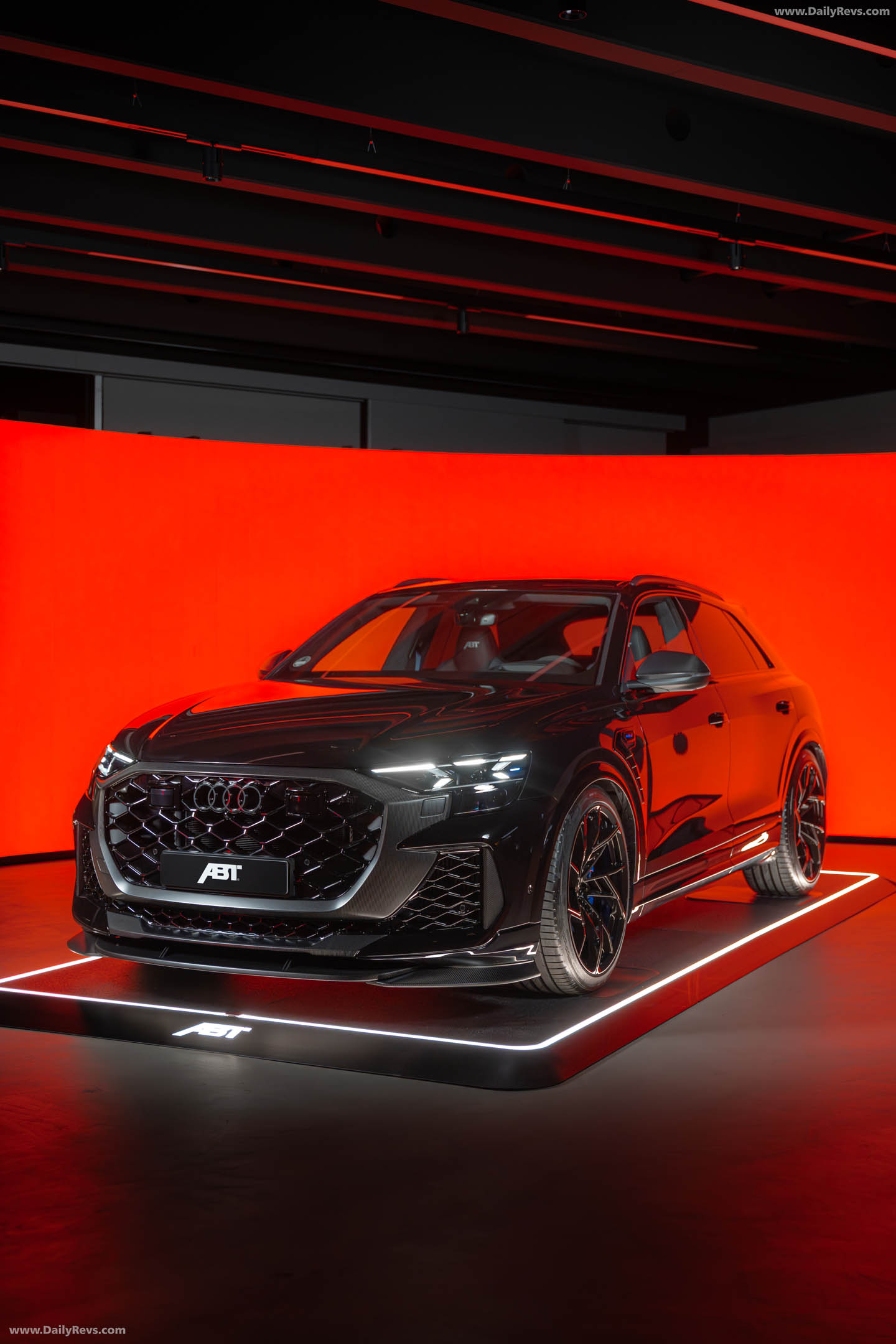 2026 ABT RSQ8-S Front View