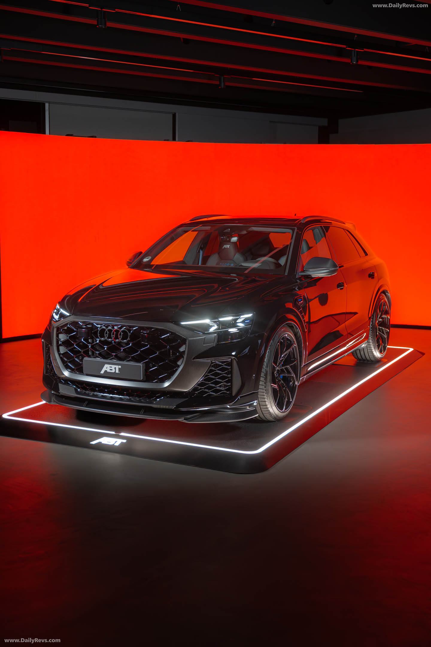 2026 ABT RSQ8-S Front View