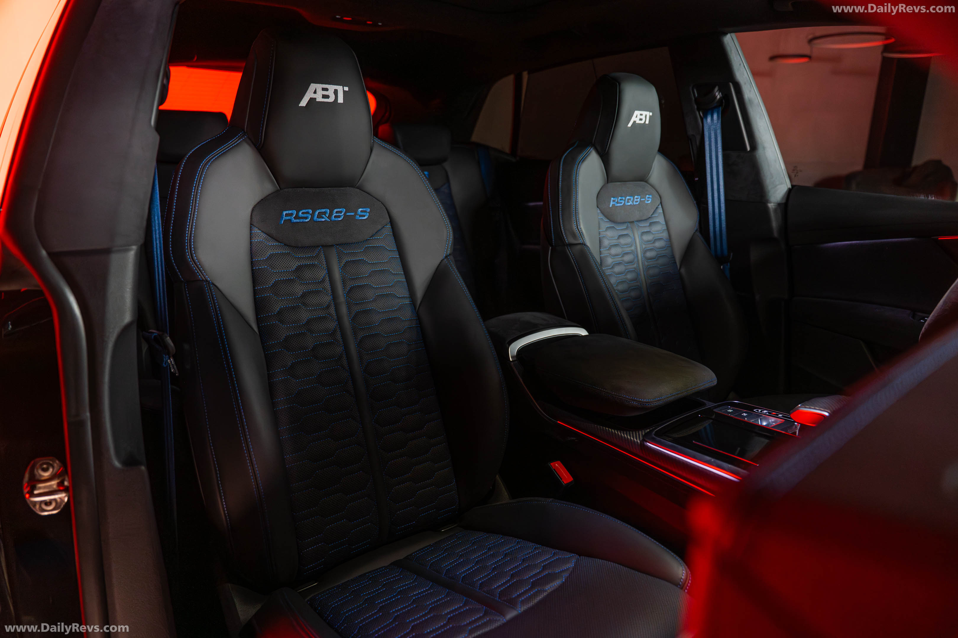 2026 ABT RSQ8-S Interior