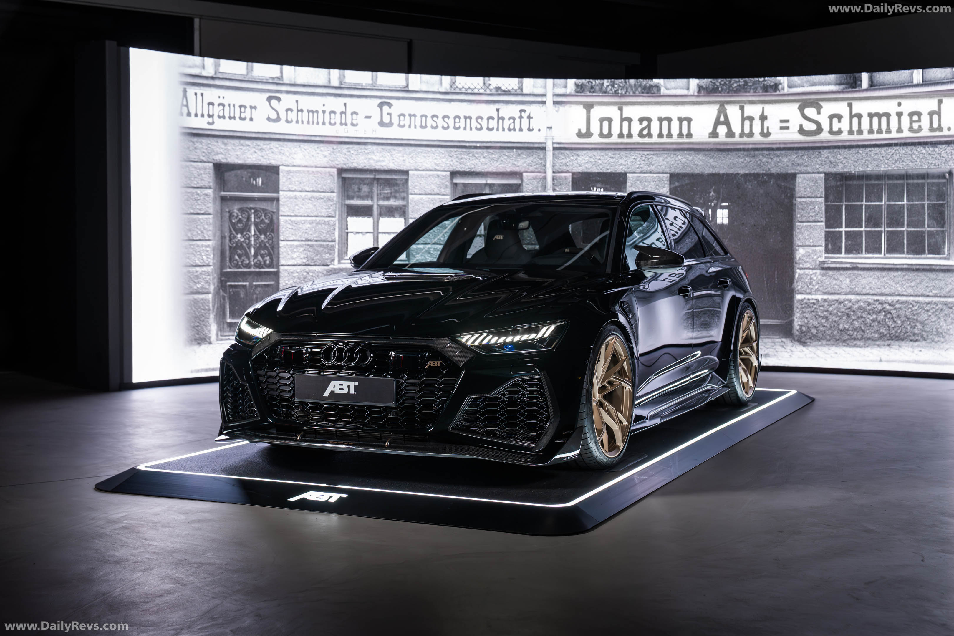2026 ABT RS6 Legacy Edition 800 Front View