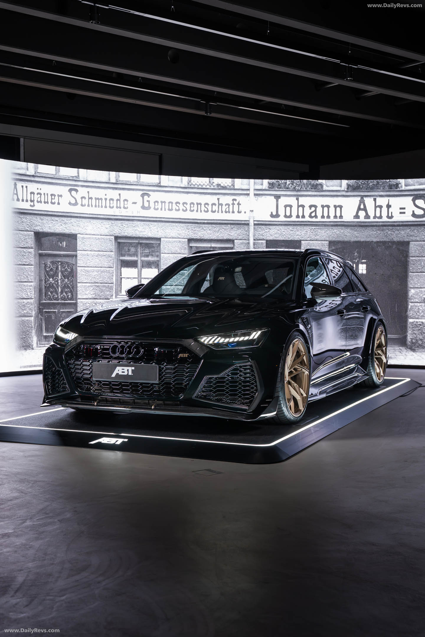 2026 ABT RS6 Legacy Edition 800 Front View