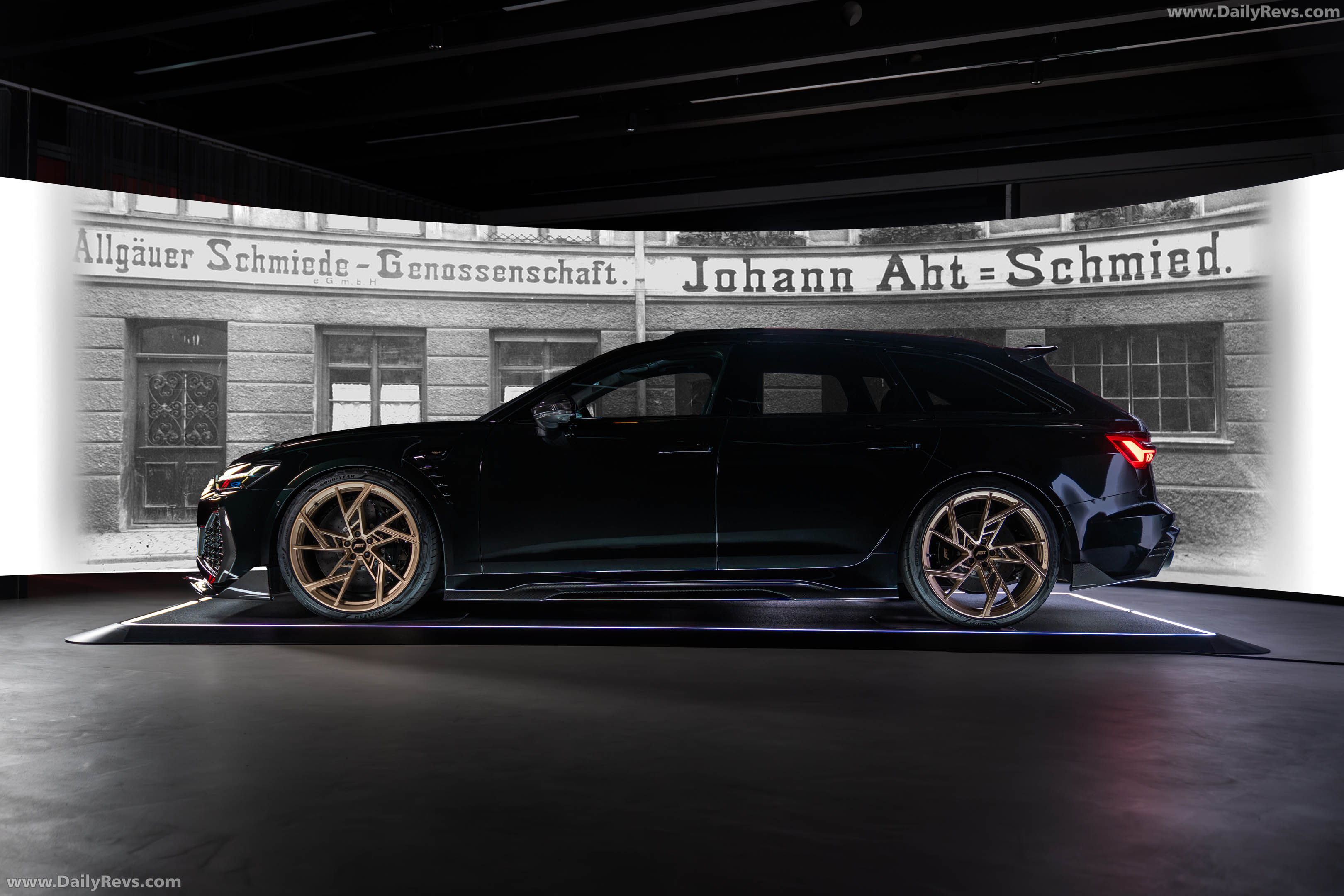 2026 ABT RS6 Legacy Edition 800 Side View