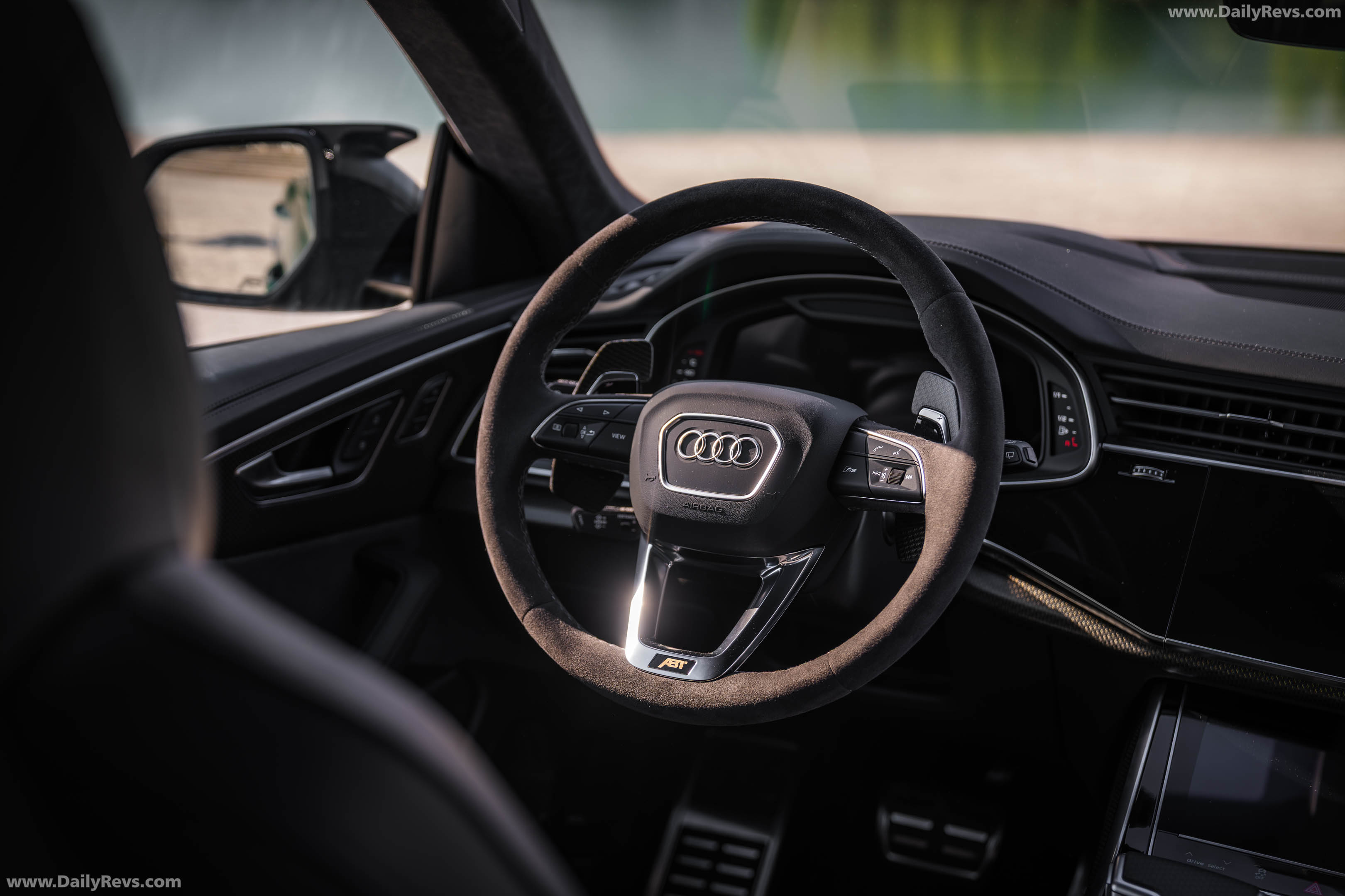 2026 ABT RSQ8-LE 1000 Interior