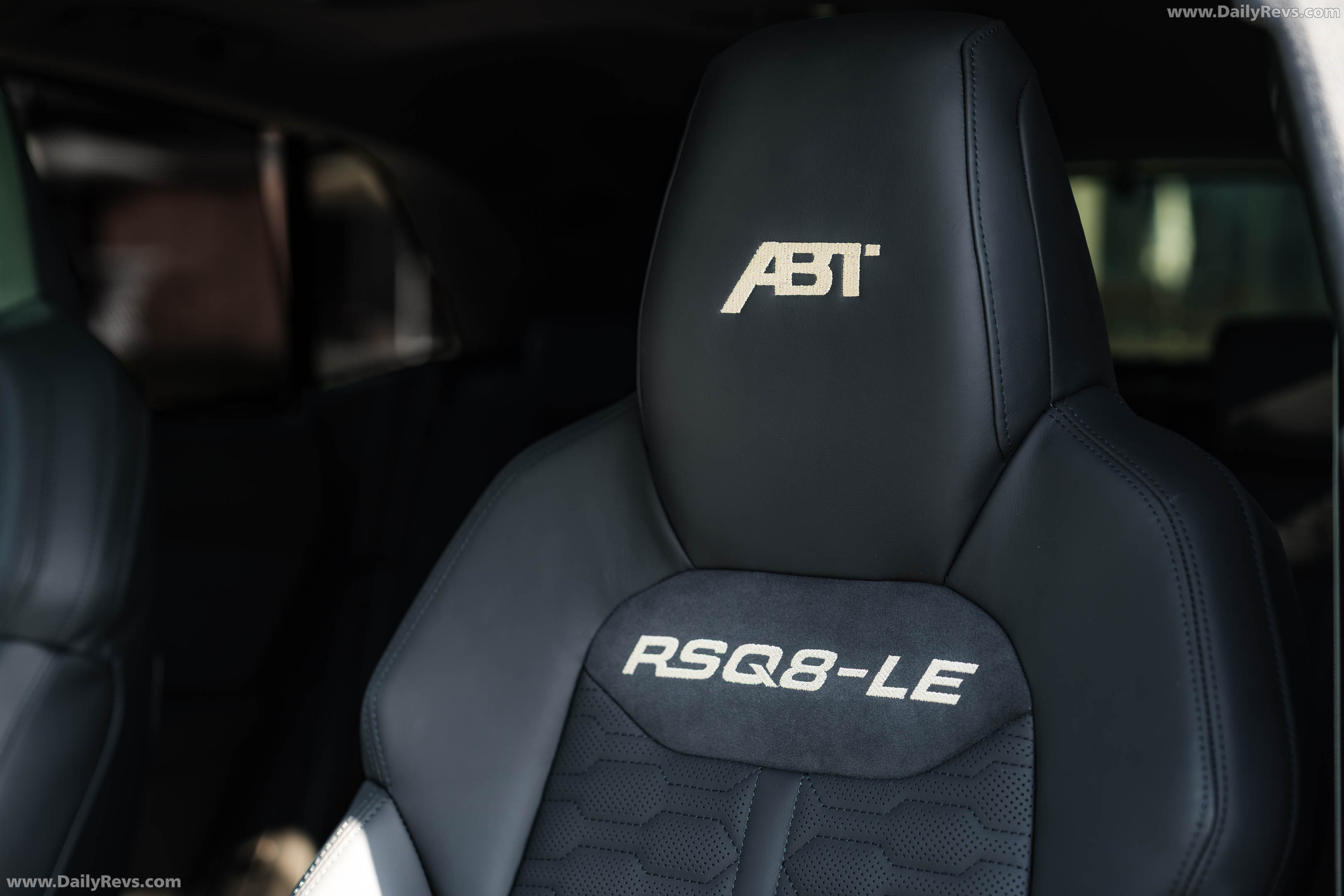 2026 ABT RSQ8-LE 1000 Interior