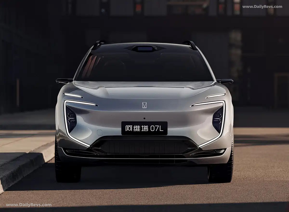 2027 AVATR 07L Front View