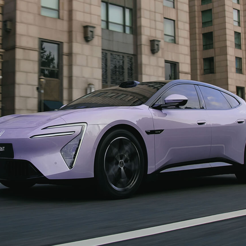2027 AVATR 06T Knight Edition Front View