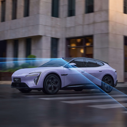 2027 AVATR 06T Knight Edition Front View
