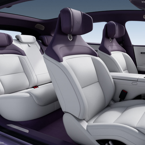 2027 AVATR 06T Knight Edition Interior