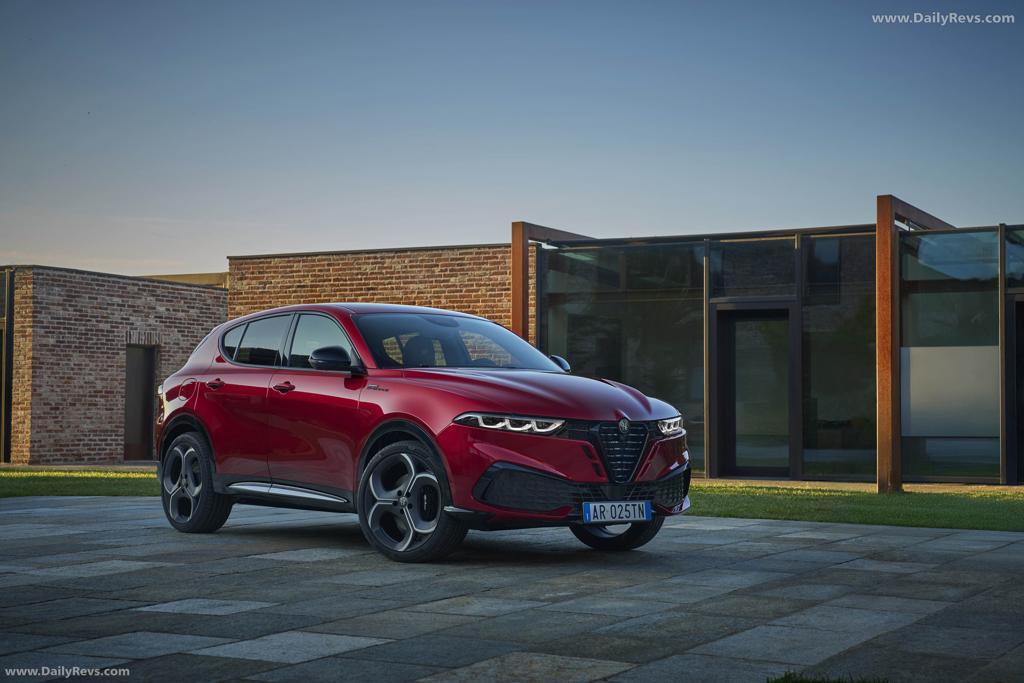2026 Alfa Romeo Tonale Sport Speciale Front View