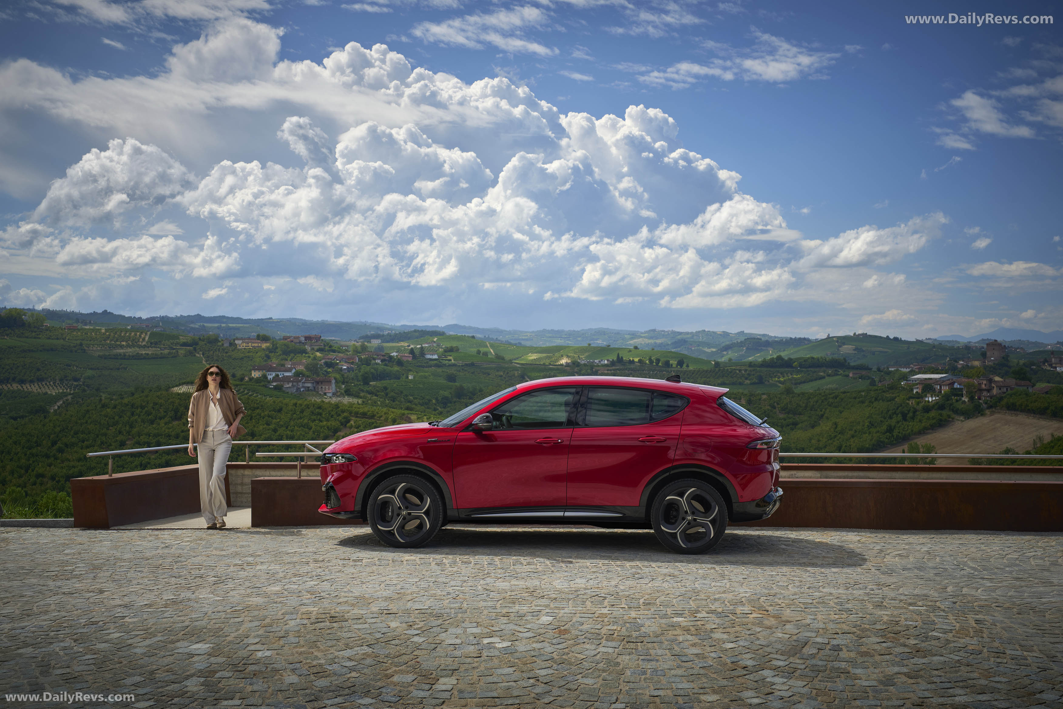 2026 Alfa Romeo Tonale Sport Speciale Side View