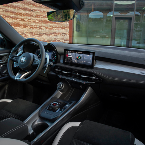 2026 Alfa Romeo Tonale Sport Speciale Interior
