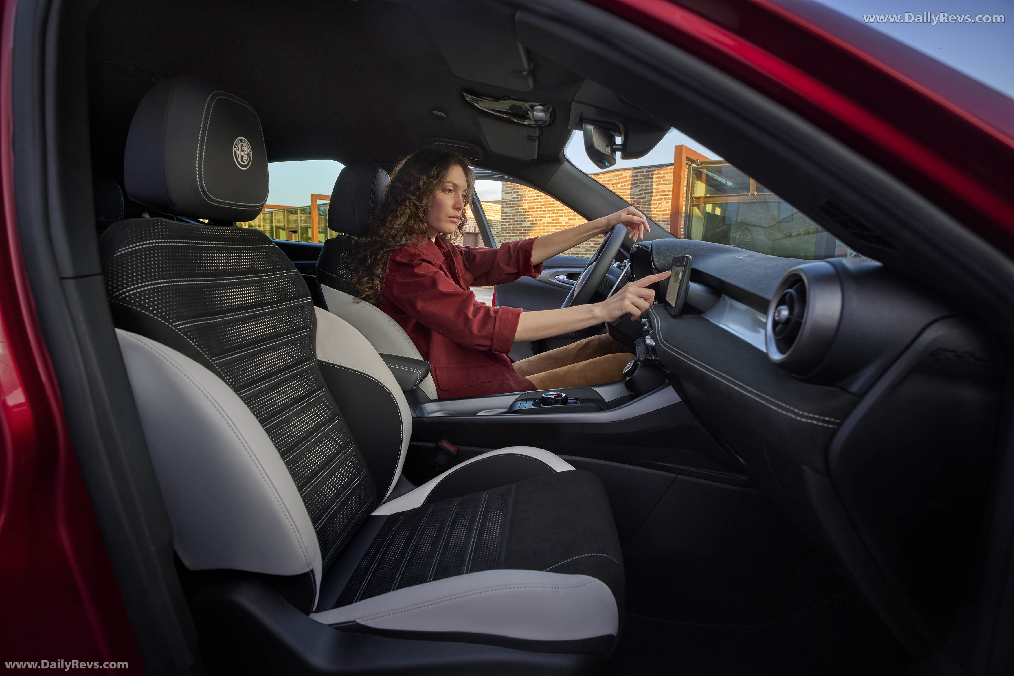 2026 Alfa Romeo Tonale Sport Speciale Interior