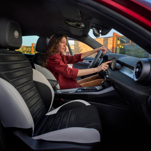 2026 Alfa Romeo Tonale Sport Speciale Interior