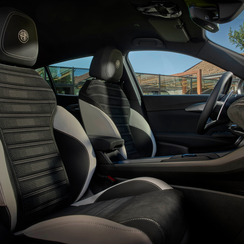 2026 Alfa Romeo Tonale Sport Speciale Interior