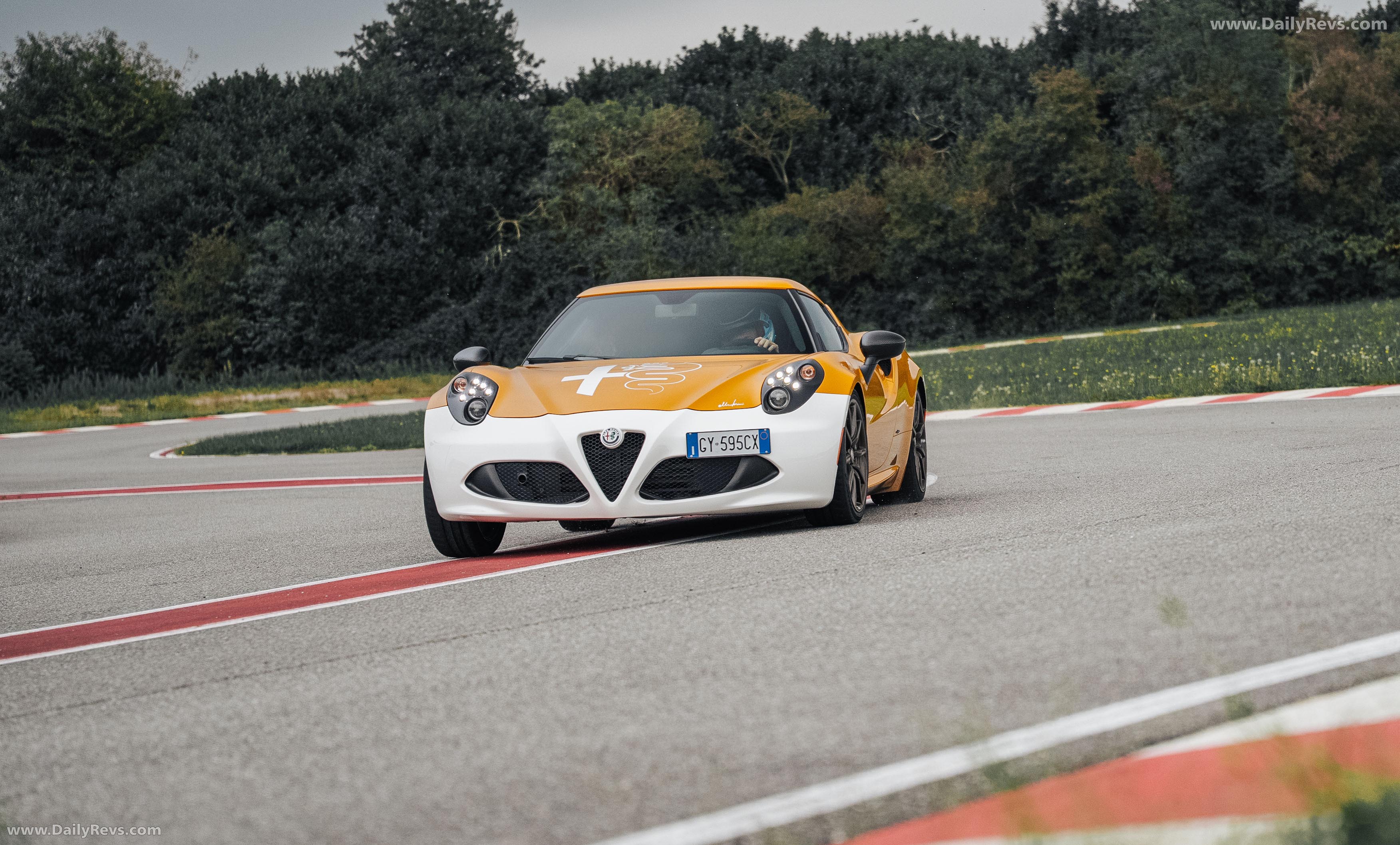 2026 Alfa Romeo 4C Collezione GT Front View