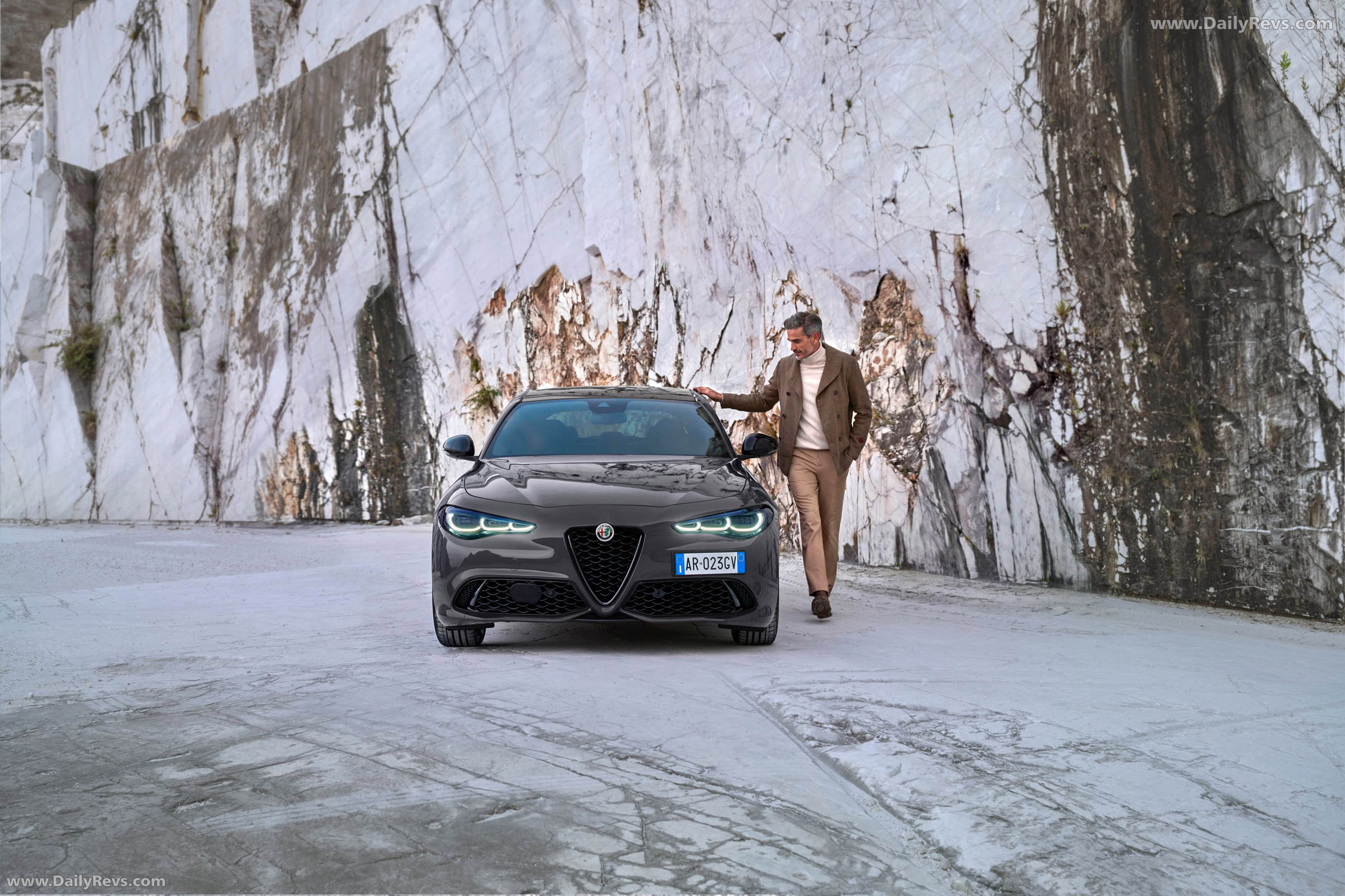 2025 Alfa Romeo Giulia Sprint Front View