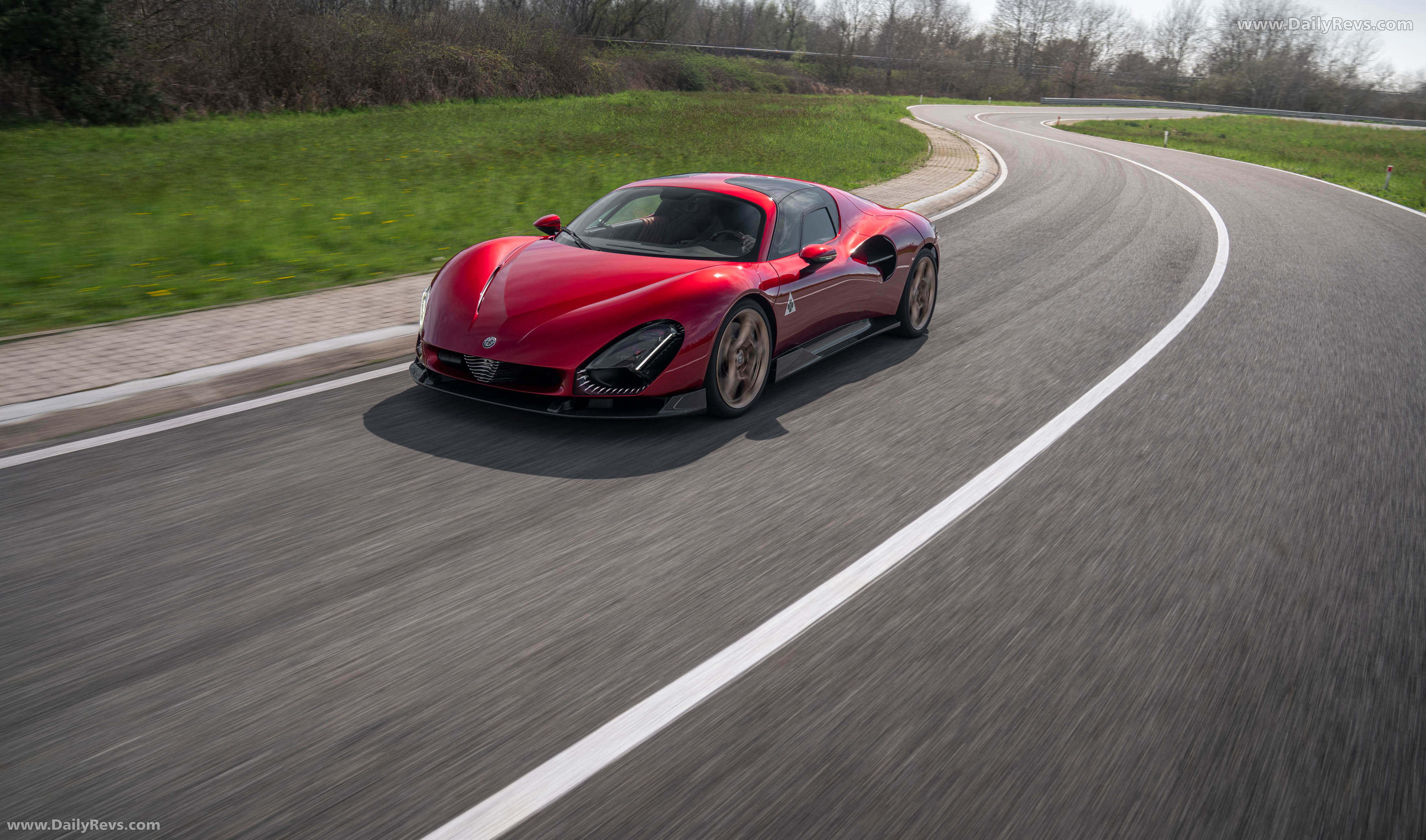 2024 Alfa Romeo 33 Stradale Front View