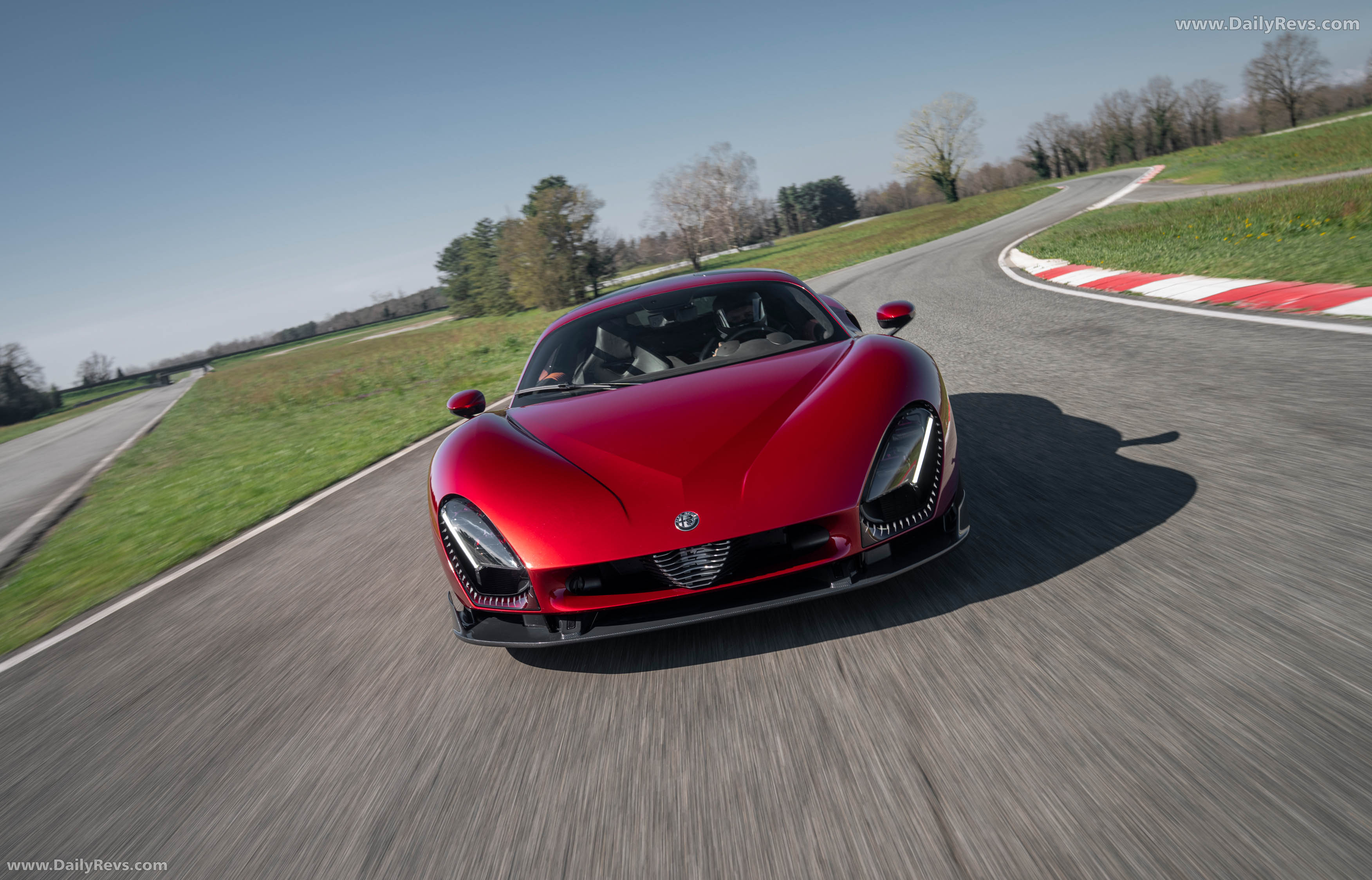 2024 Alfa Romeo 33 Stradale Front View