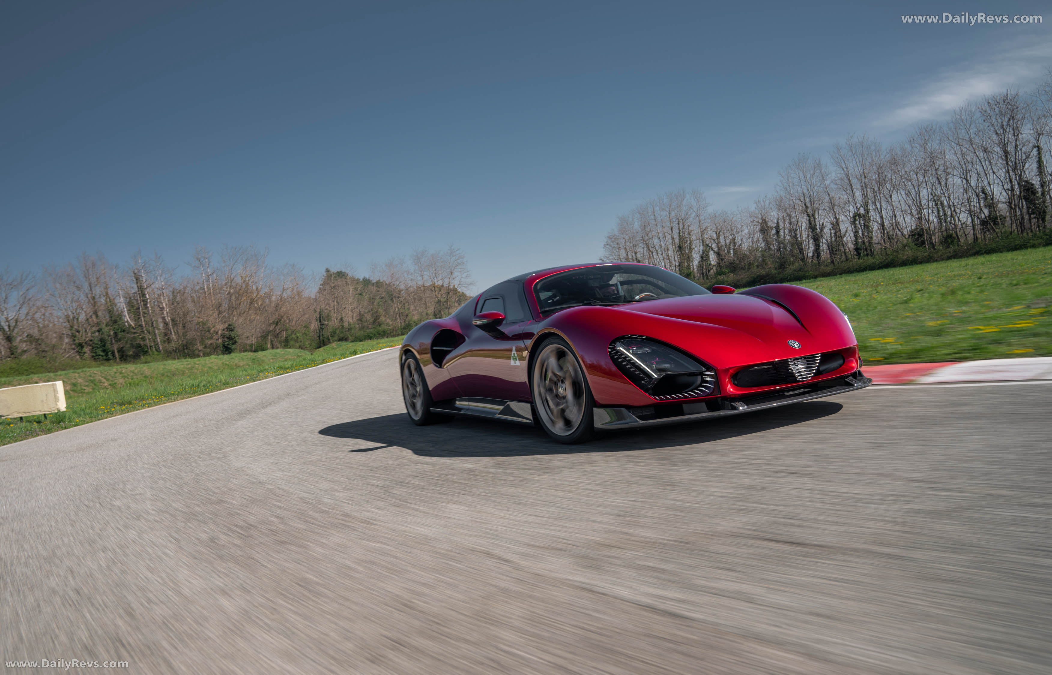 2024 Alfa Romeo 33 Stradale Front View