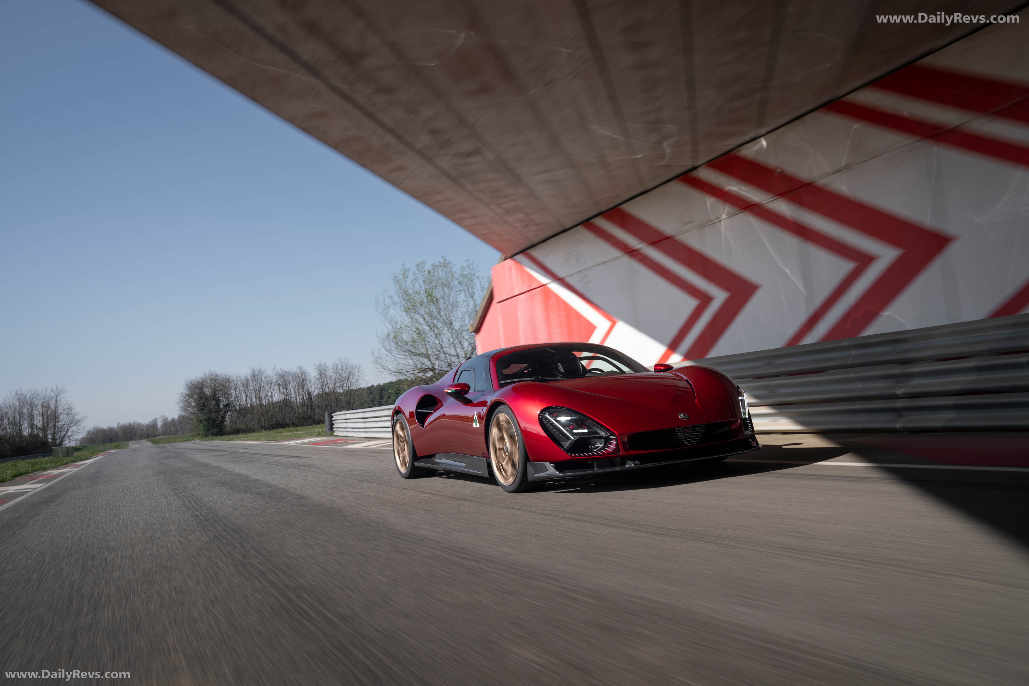 2024 Alfa Romeo 33 Stradale Front View