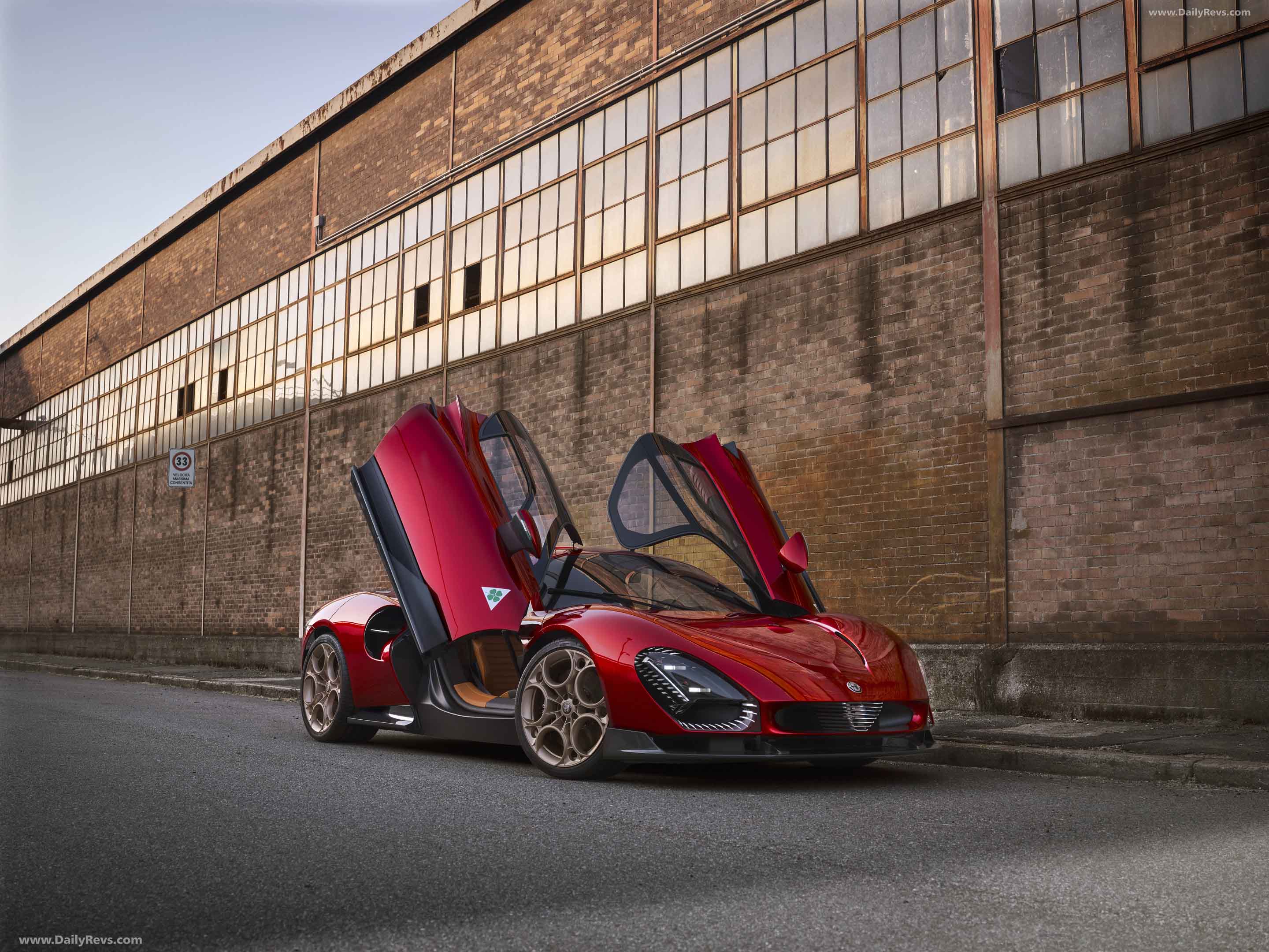 2024 Alfa Romeo 33 Stradale Front View