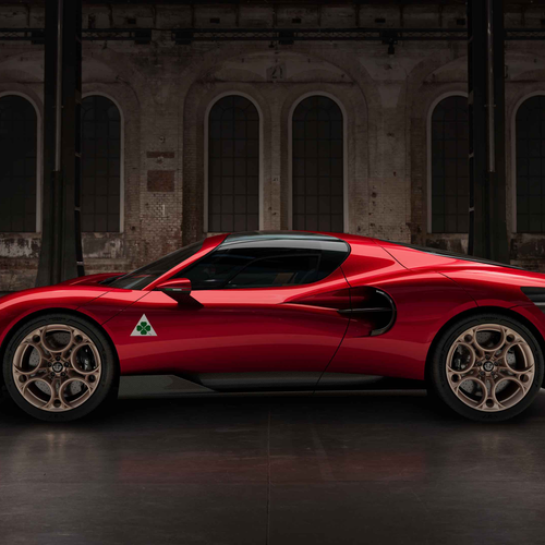 2024 Alfa Romeo 33 Stradale Side View