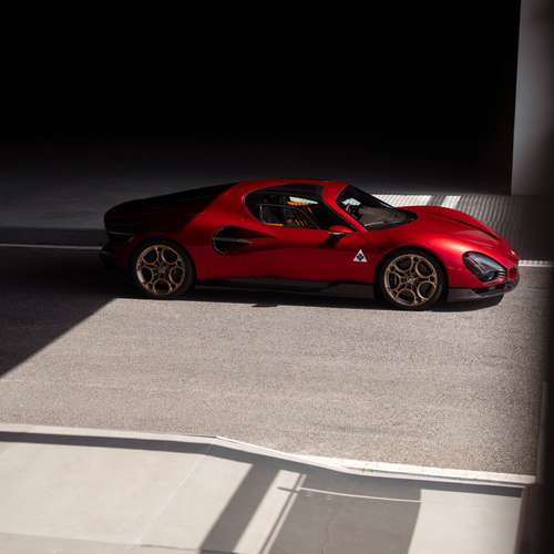 2024 Alfa Romeo 33 Stradale Side View