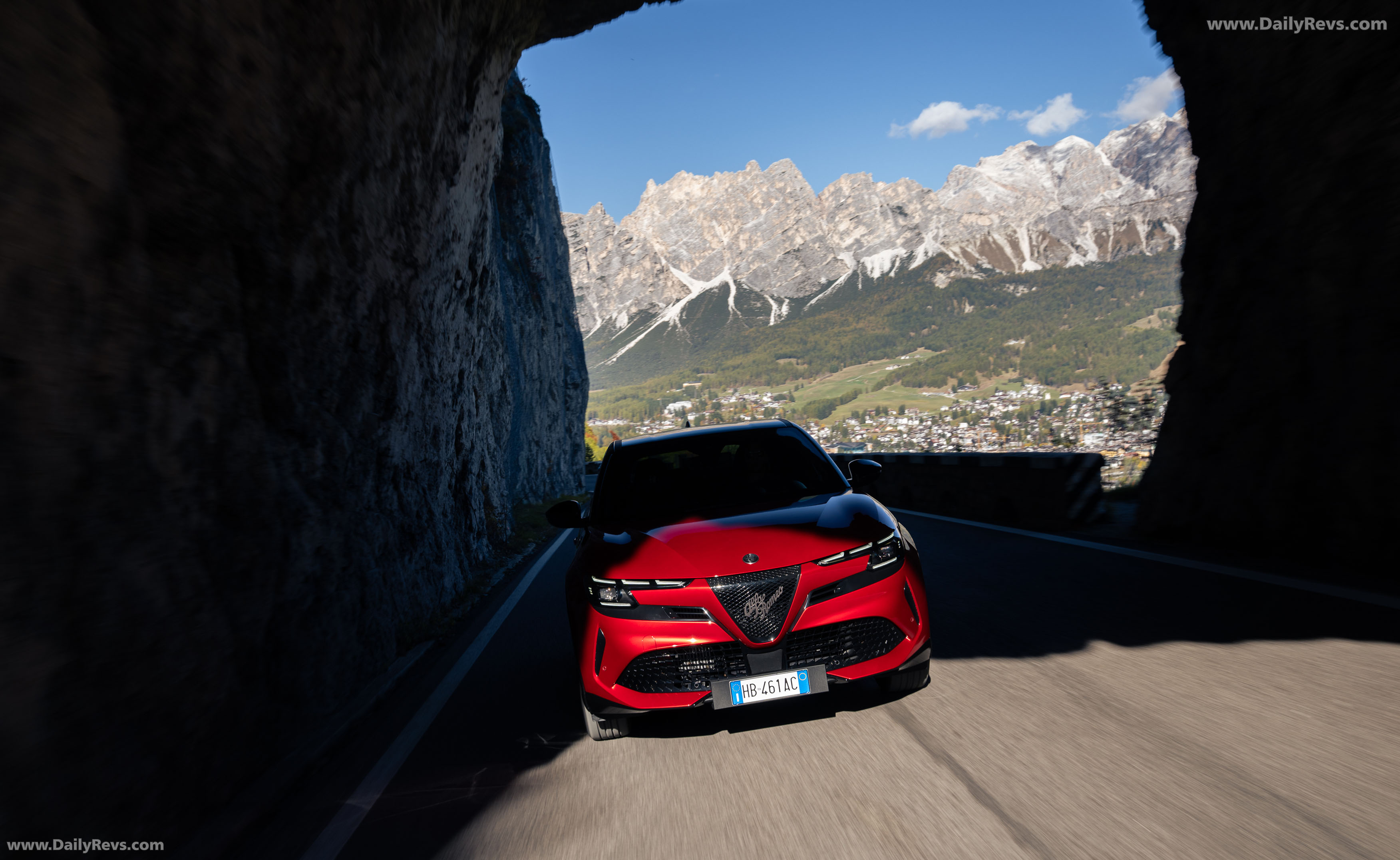 2025 Alfa Romeo Junior Sport Speciale Front View