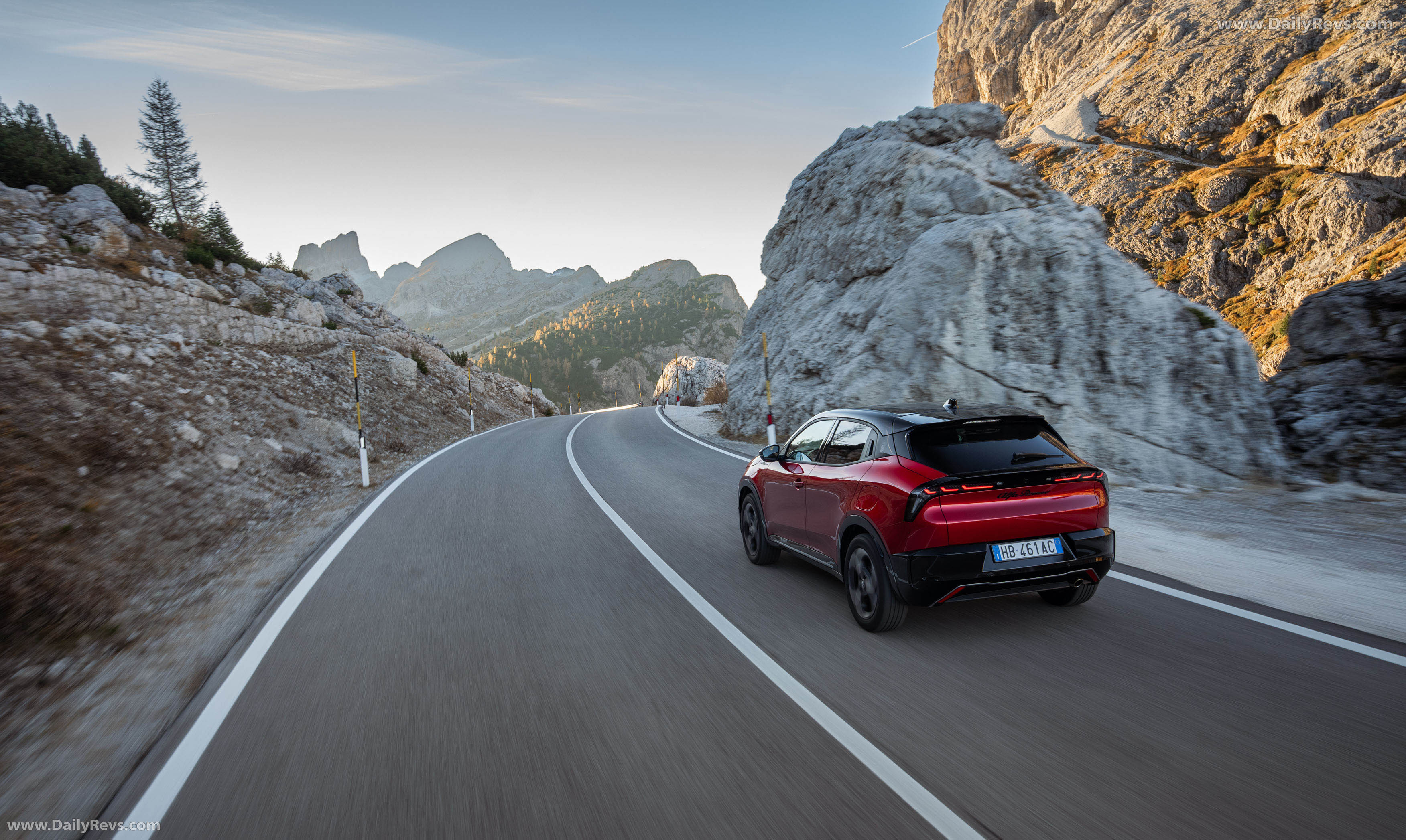 2025 Alfa Romeo Junior Sport Speciale Rear View