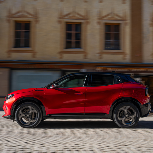 2025 Alfa Romeo Junior Sport Speciale Side View