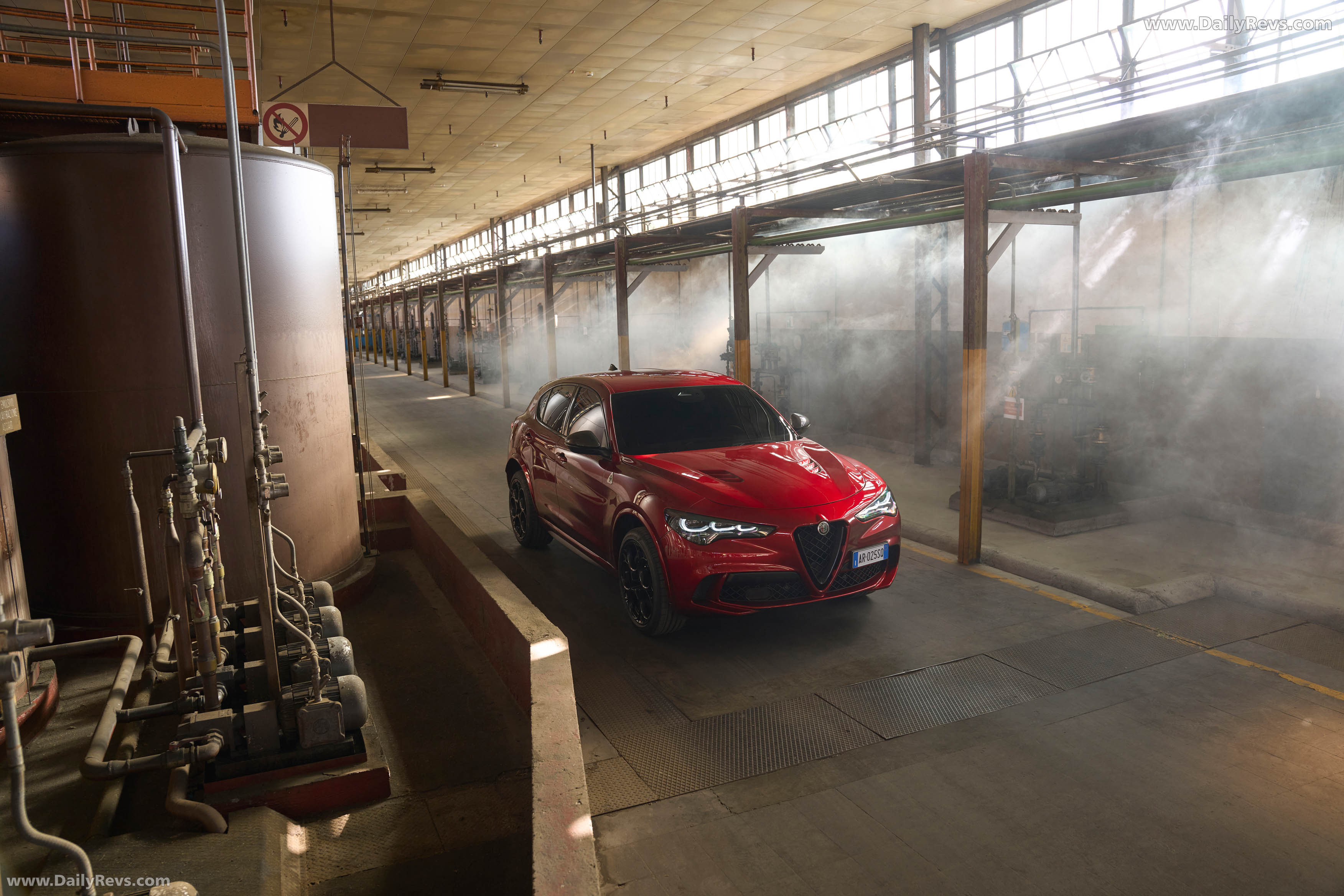 2026 Alfa Romeo Stelvio Quadrifoglio Collezione Front View