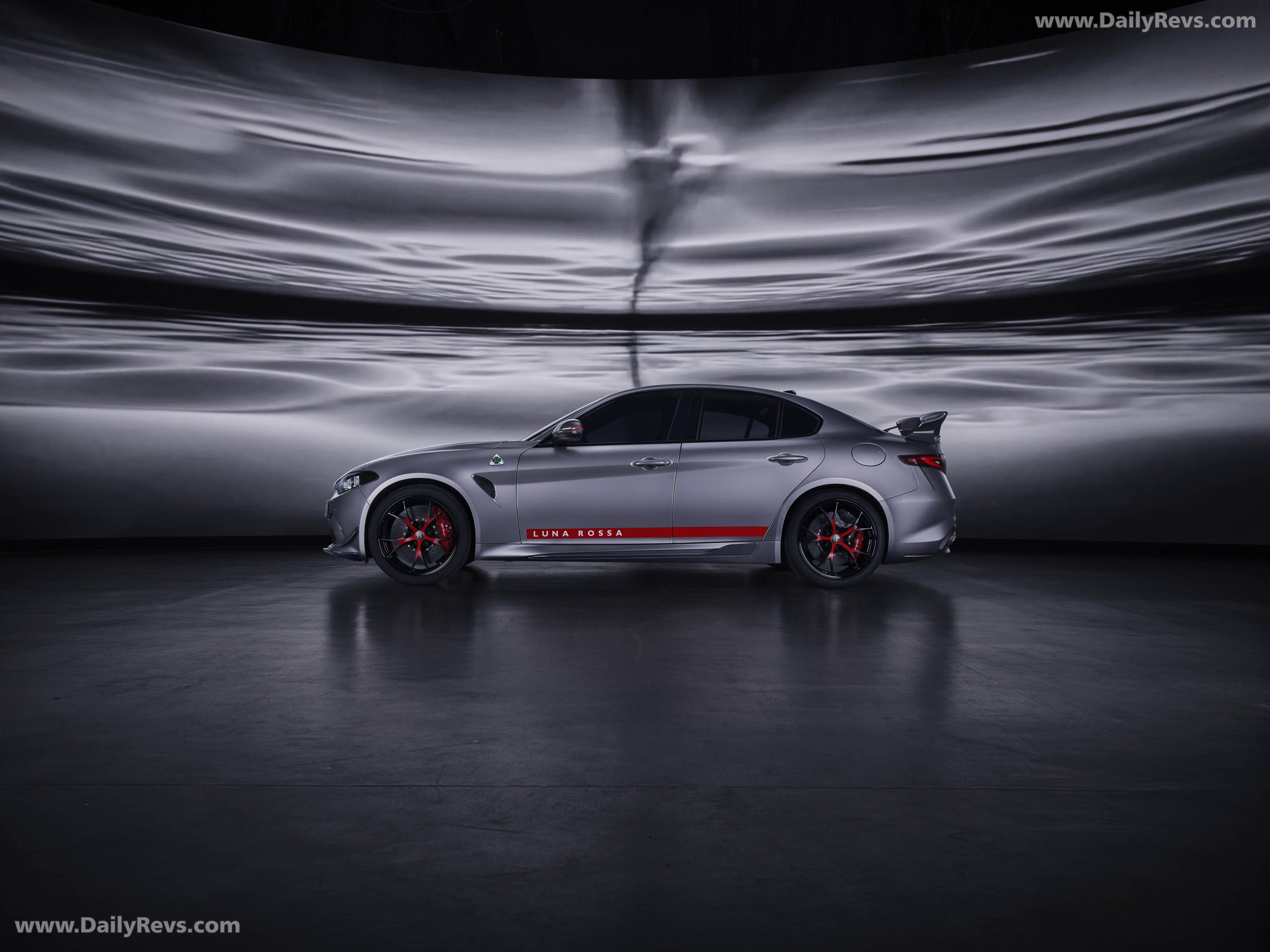 2027 Alfa Romeo Giulia Quadrifoglio Luna Rossa Side View