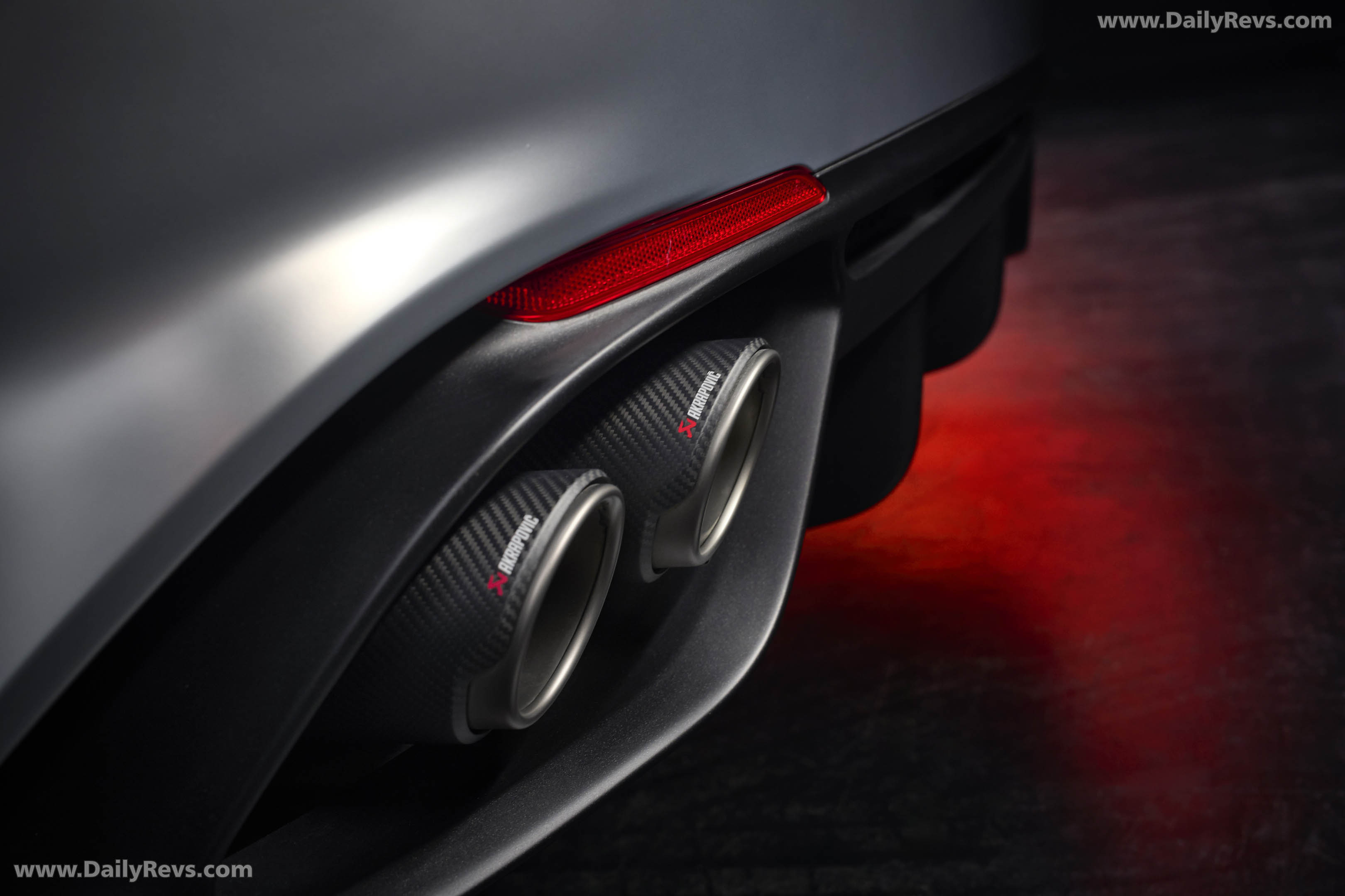 2027 Alfa Romeo Giulia Quadrifoglio Luna Rossa Exterior