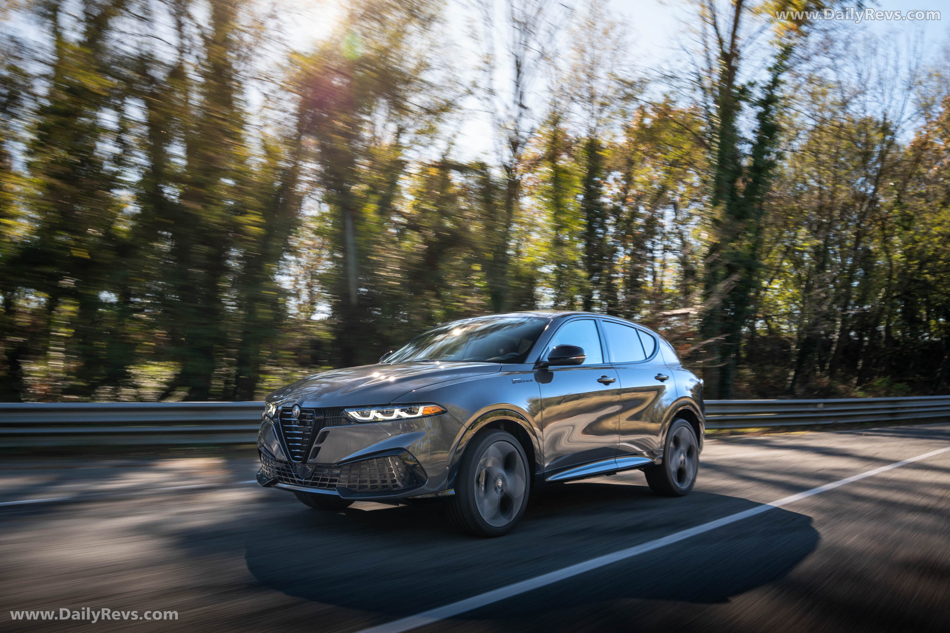 2026 Alfa Romeo Tonale Sport Speciale Grigio Ascari Front View