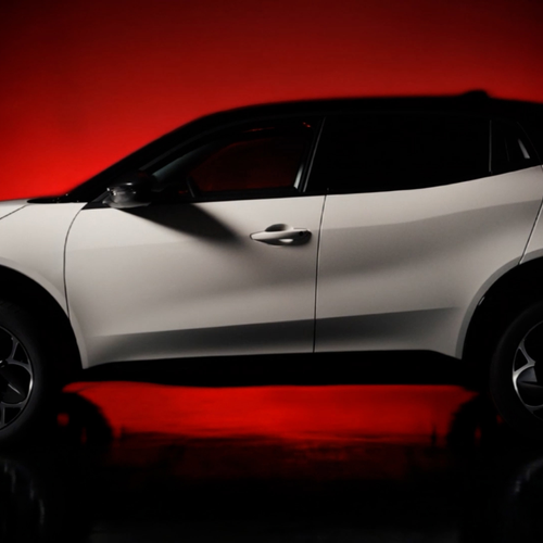 2026 Alfa Romeo Junior Ibrida Edizione Bianco Side View