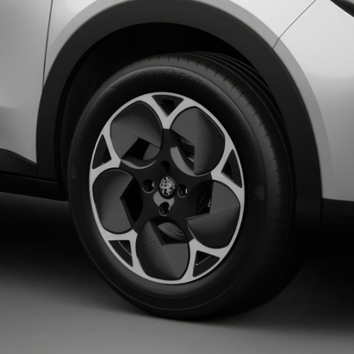 2026 Alfa Romeo Junior Ibrida Edizione Bianco Exterior