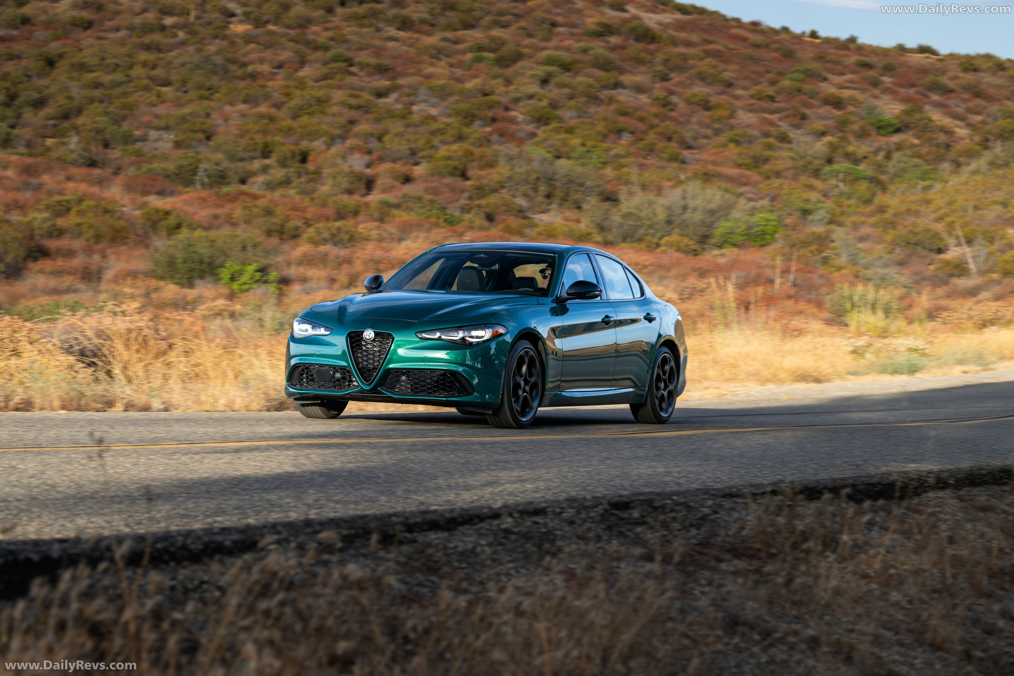 2026 Alfa Romeo Giulia Intensa US Version Front View